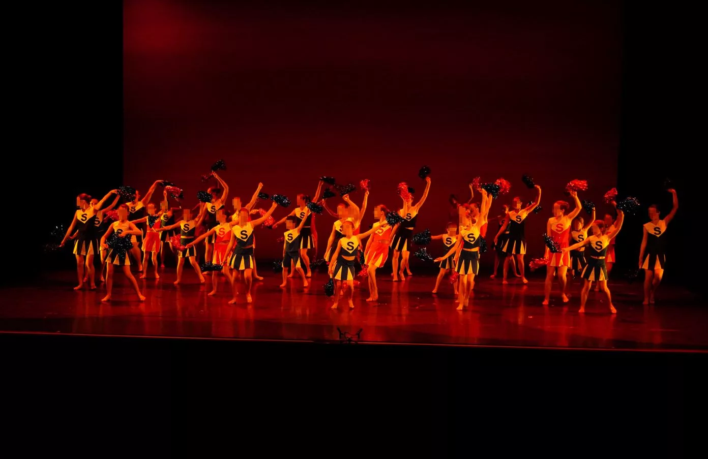 Spectacles (1) — vue 6 — tenue de danse cousue main