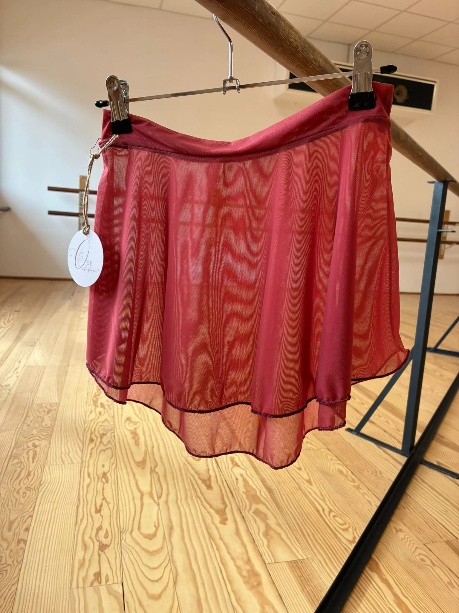 Jupette Caresse — Vieux rose foncé — tenue de danse cousue main